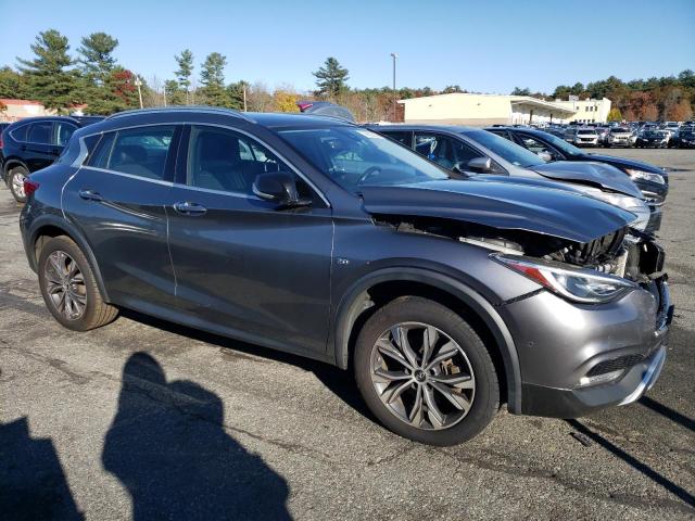 SJKCH5CR7HA024733 - 2017 INFINITI QX30 BASE GRAY photo 4