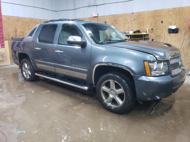 3GNTKGE33BG168093 - 2011 CHEVROLET AVALANCHE LTZ BLUE photo 4