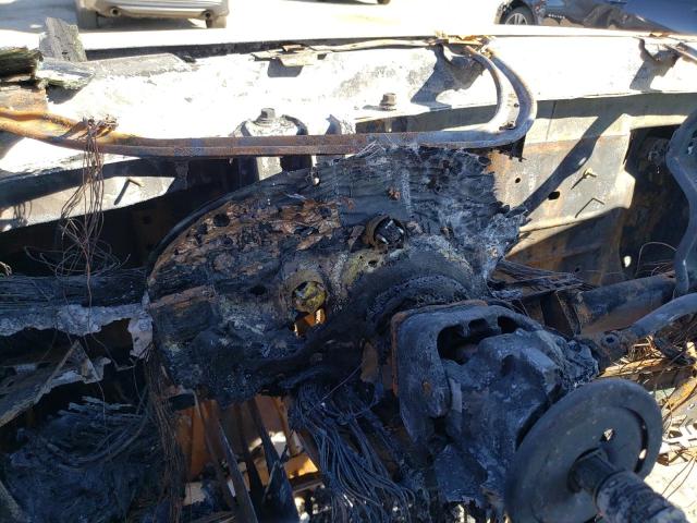 1GCGK24U7YE107000 - 2000 CHEVROLET SILVERADO K2500 BURN photo 9