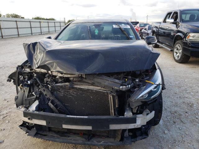 SJKCH5CPXHA033246 - 2017 INFINITI QX30 BASE 黑色 照片 5