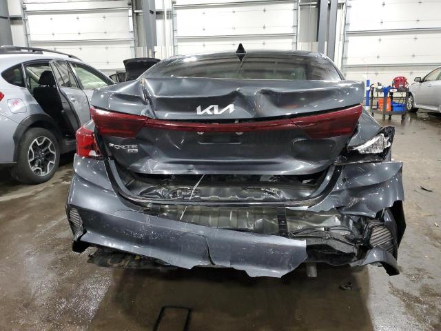 3KPF24AD5NE446110 - 2022 KIA FORTE FE GRAY photo 6