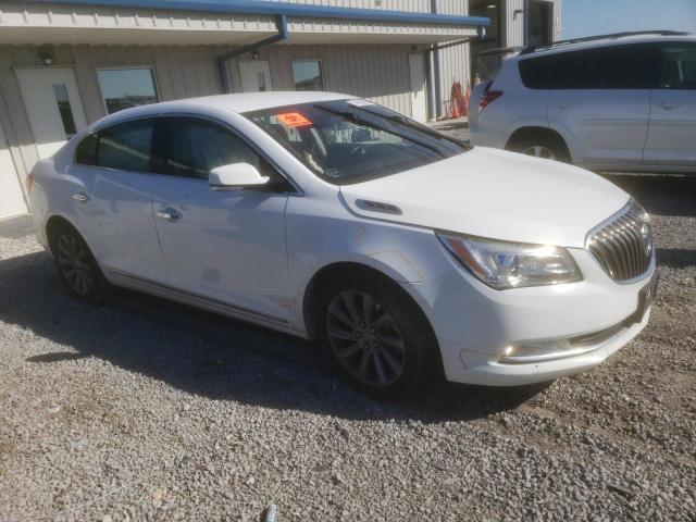 1G4GB5G32GF174337 - 2016 BUICK LACROSSE WHITE photo 4