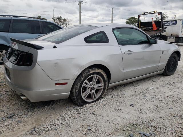 1ZVBP8AM9E5320168 - 2014 FORD MUSTANG SILVER photo 3