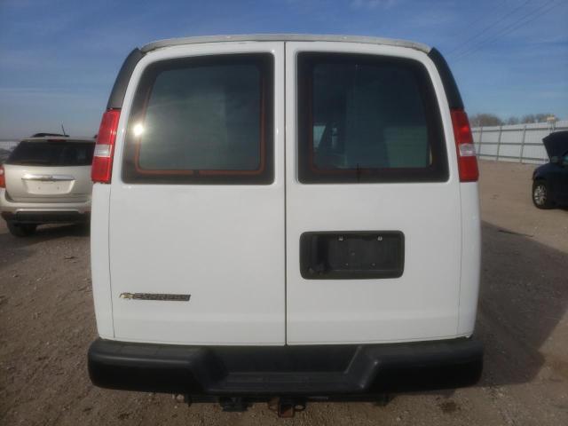 1GCWGBFB8L1266083 - 2020 CHEVROLET EXPRESS G2 WHITE photo 6