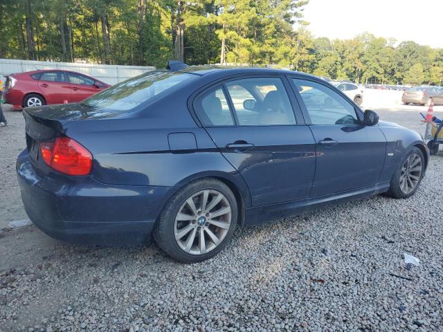 WBAPH77509NM31713 - 2009 BMW 328 I BLUE photo 3