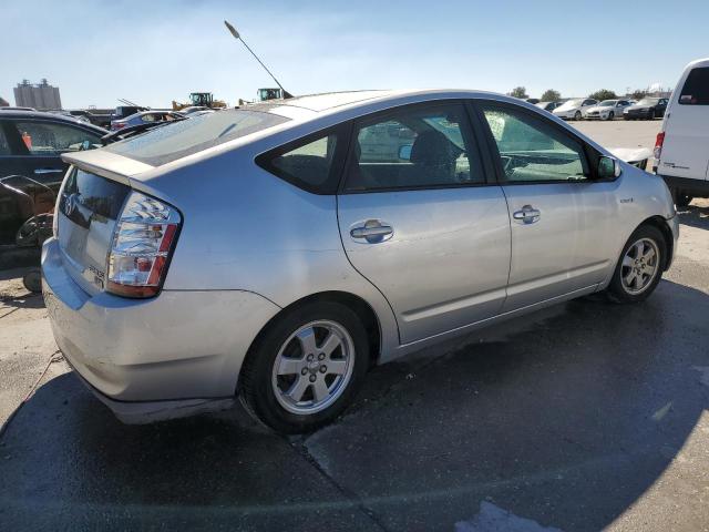 JTDKB20U883342713 - 2008 TOYOTA PRIUS SILVER photo 3