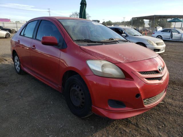 JTDBT923371138860 - 2007 TOYOTA YARIS RED photo 4