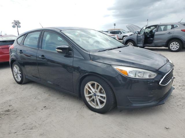 1FADP3K21HL202164 - 2017 FORD FOCUS SE BLACK photo 4