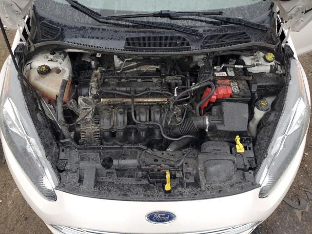 3FADP4BJ2JM124382 - 2018 FORD FIESTA SE WHITE photo 11