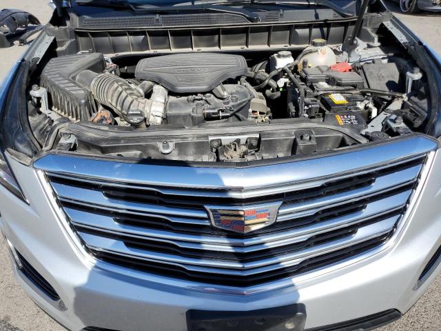 1GYKNBRS8JZ220827 - 2018 CADILLAC XT5 Silber Foto 12