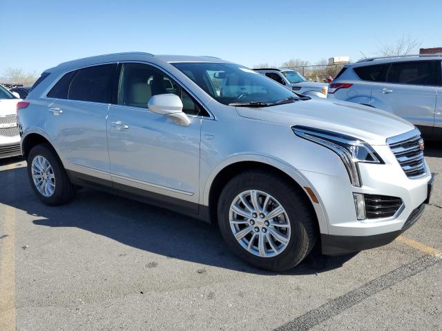 1GYKNBRS8JZ220827 - 2018 CADILLAC XT5 Silber Foto 4
