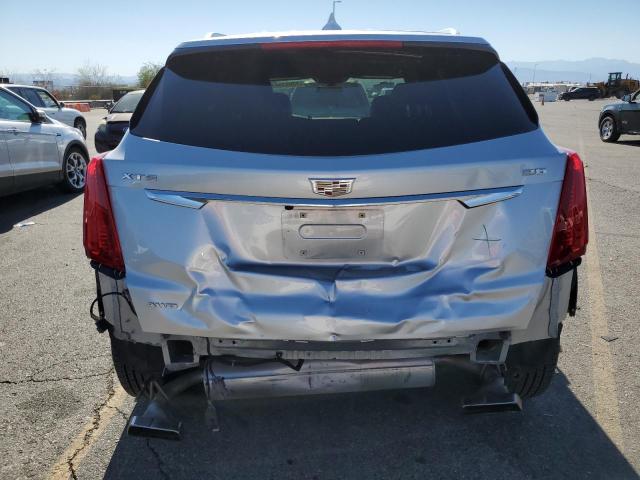 1GYKNBRS8JZ220827 - 2018 CADILLAC XT5 Silber Foto 6