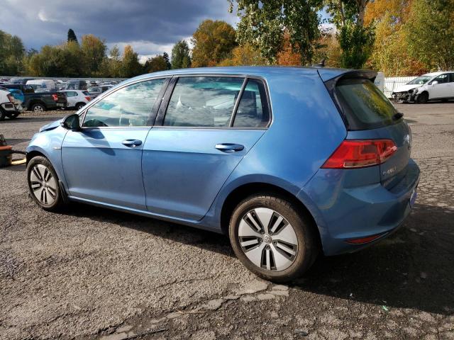 WVWKP7AU2GW916765 - 2016 VOLKSWAGEN E-GOLF SE BLUE photo 2