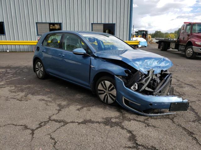 WVWKP7AU2GW916765 - 2016 VOLKSWAGEN E-GOLF SE BLUE photo 4