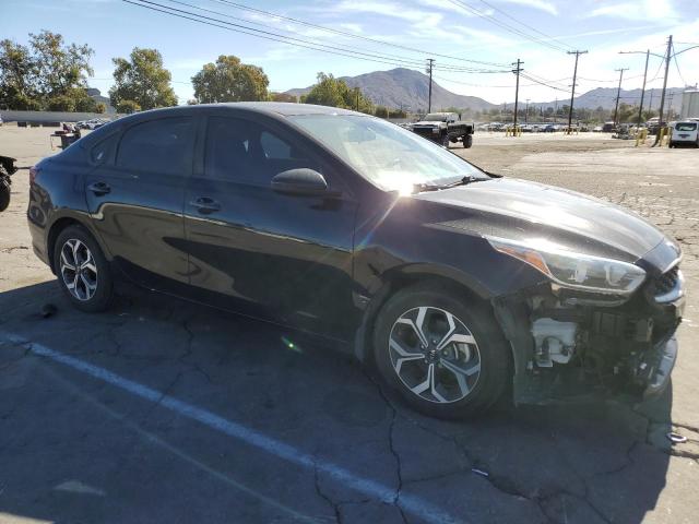 3KPF24AD9KE016656 - 2019 KIA FORTE FE BLACK photo 4