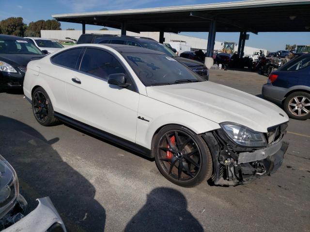 WDDGJ7HB0CF902018 - 2012 MERCEDES-BENZ C 63 AMG WHITE photo 4