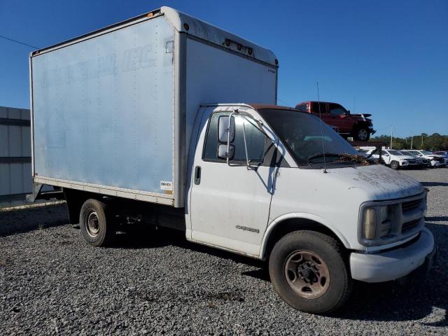 1GBHG31RX11163011 - 2001 CHEVROLET EXPRESS CU G3500 WHITE photo 4