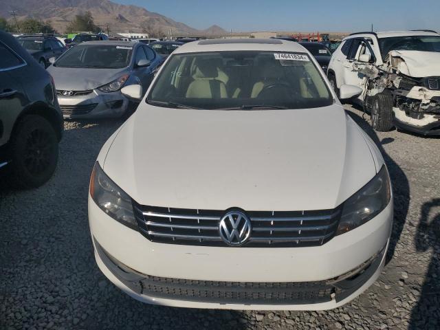 1VWBM7A32CC068881 - 2012 VOLKSWAGEN PASSAT SE WHITE photo 5