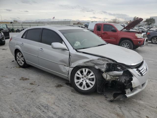 4T1BK36B88U304593 - 2008 TOYOTA AVALON XL SILVER photo 4