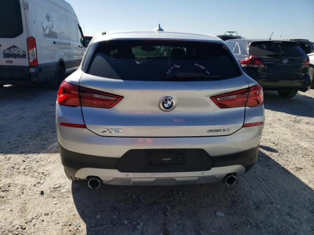 WBXYH9C08L5P90928 - 2020 BMW X2 SDRIVE28I SILVER photo 6