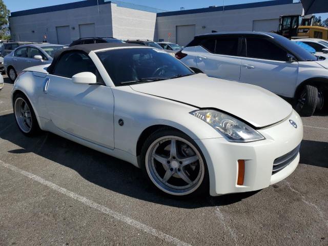 JN1BZ36A18M850842 - 2008 NISSAN 350Z ROADSTER WHITE photo 4