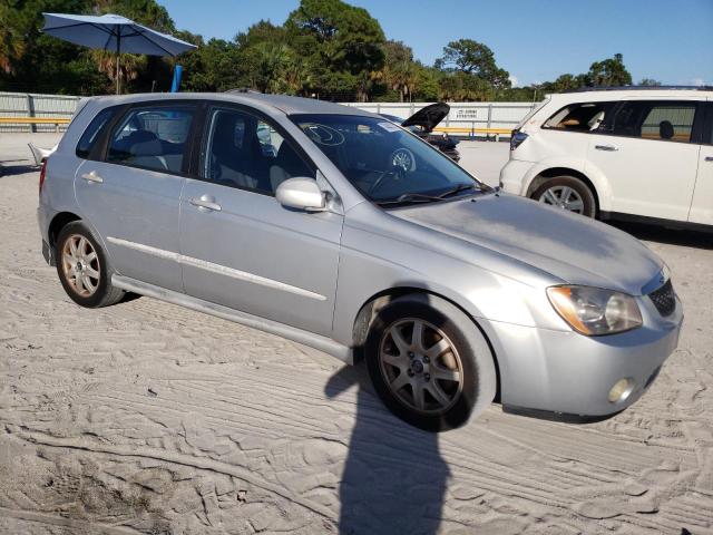 KNAFE161155107860 - 2005 KIA SPECTRA5 SILVER photo 4