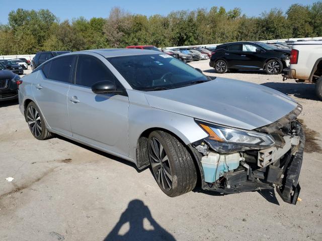 1N4BL4CV6KN317484 - 2019 NISSAN ALTIMA SR SILVER photo 4