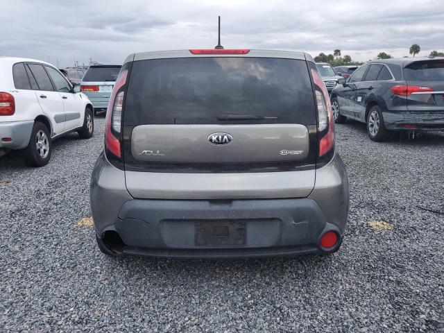 KNDJN2A20G7303802 - 2016 KIA SOUL GRAY photo 6