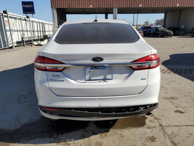 3FA6P0H70HR225043 - 2017 FORD FUSION SE WHITE photo 6