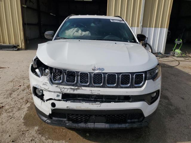 3C4NJDBN3PT561485 - 2023 JEEP COMPASS LATITUDE WHITE photo 5