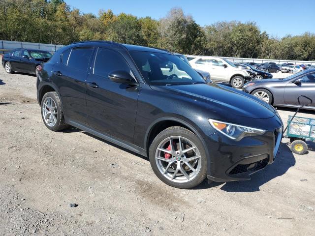 ZASFAKNN5J7C22475 - 2018 ALFA ROMEO STELVIO TI SPORT BLACK photo 4