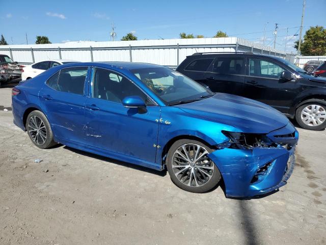 4T1B11HK1JU013847 - 2018 TOYOTA CAMRY L BLUE photo 4