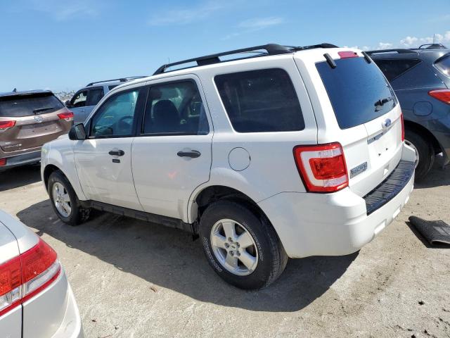 1FMCU9D74BKB94760 - 2011 FORD ESCAPE XLT WHITE photo 2