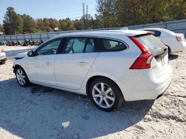 YV140MEK9G1300525 - 2016 VOLVO V60 T5 PREMIER WHITE photo 2