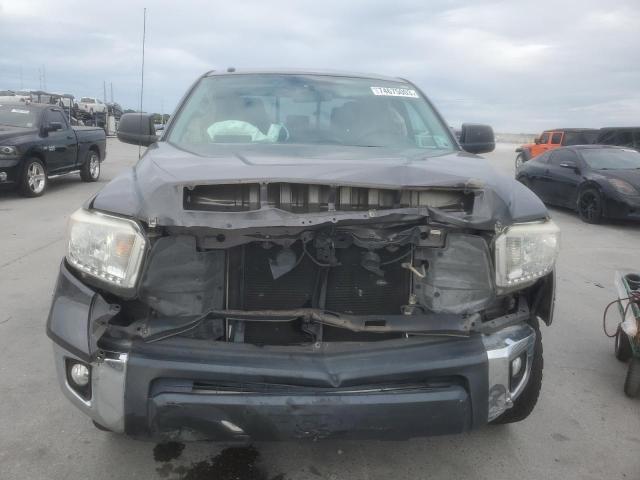 5TFRM5F13GX101737 - 2016 TOYOTA TUNDRA DOUBLE CAB SR/SR5 GRAY photo 5