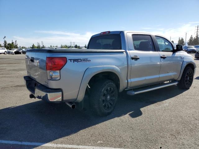 5TFDV541X8X057635 - 2008 TOYOTA TUNDRA CREWMAX SILVER photo 3