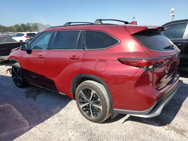 5TDLZRAH8NS132827 - 2022 TOYOTA HIGHLANDER XSE RED photo 2