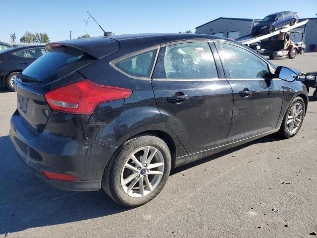 1FADP3K27JL255862 - 2018 FORD FOCUS SE BLACK photo 3