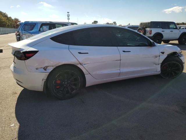 5YJ3E1EC1PF395485 - 2023 TESLA MODEL 3 WHITE photo 3