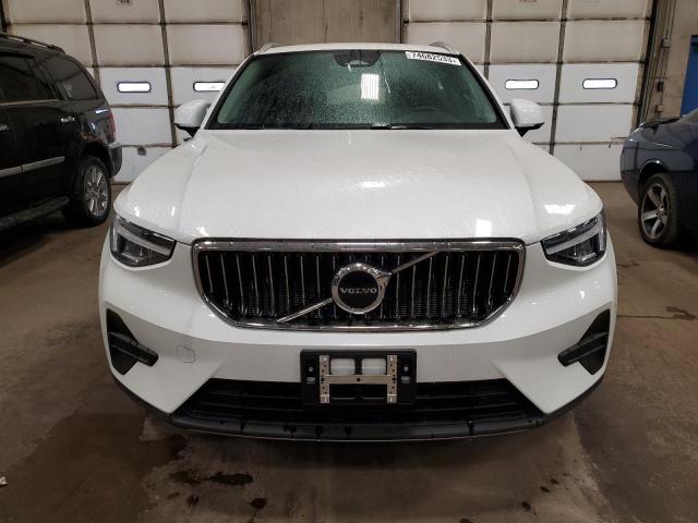 YV4L12UK4R2202324 - 2024 VOLVO XC40 CORE WHITE photo 5