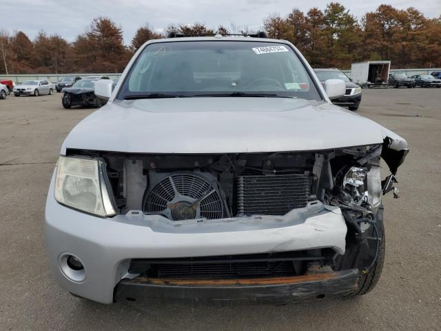 5N1BR18B28C625919 - 2008 NISSAN PATHFINDER LE SILVER photo 5