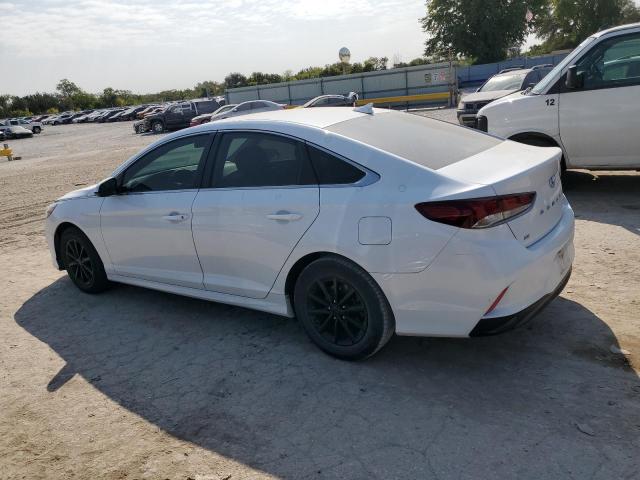 5NPE24AF2KH802288 - 2019 HYUNDAI SONATA SE WHITE photo 2