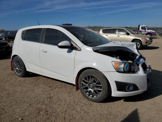 1G1JD6SG4D4190690 - 2013 CHEVROLET SONIC LT WHITE photo 4