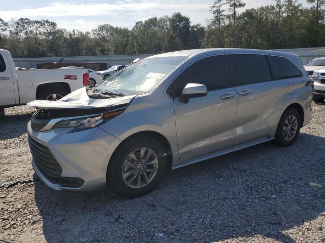 2021 TOYOTA SIENNA LE, 