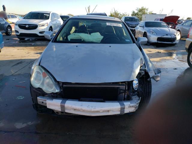 JH4DC54804S015841 - 2004 ACURA RSX SILVER photo 5