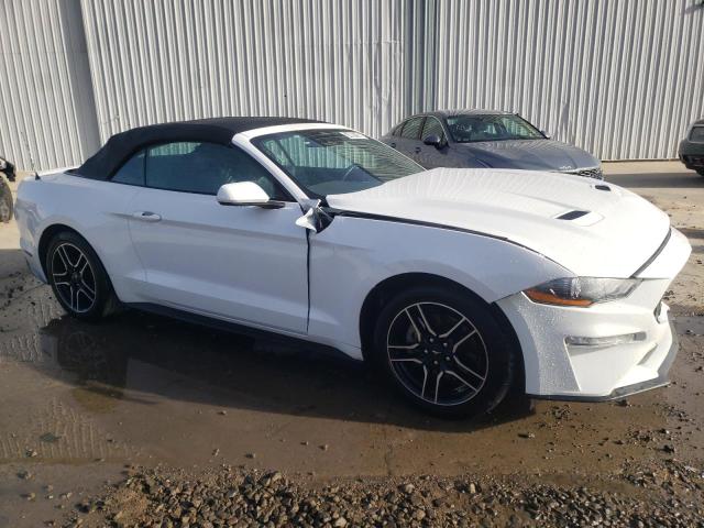 1FATP8UH5N5129696 - 2022 FORD MUSTANG WHITE photo 4