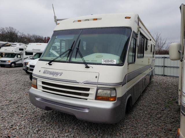 1GBKP37N0S3320819 - 1996 CHEVROLET MOTORHOME BEIGE photo 2