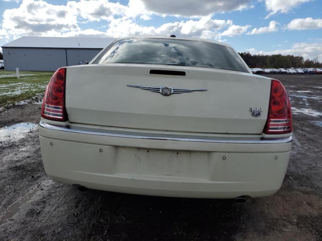 2C3CA6CT5AH114323 - 2010 CHRYSLER 300C WHITE photo 6