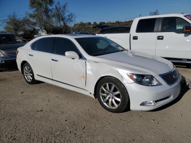 JTHGL46F885032569 - 2008 LEXUS LS 460L WHITE photo 4