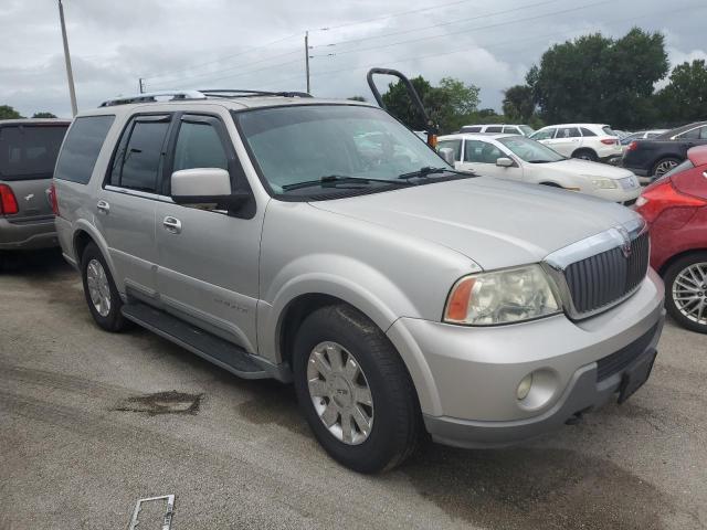 5LMFU27R84LJ33567 - 2004 LINCOLN NAVIGATOR SILVER photo 4